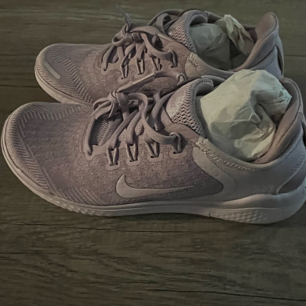 Nike tennis shoes